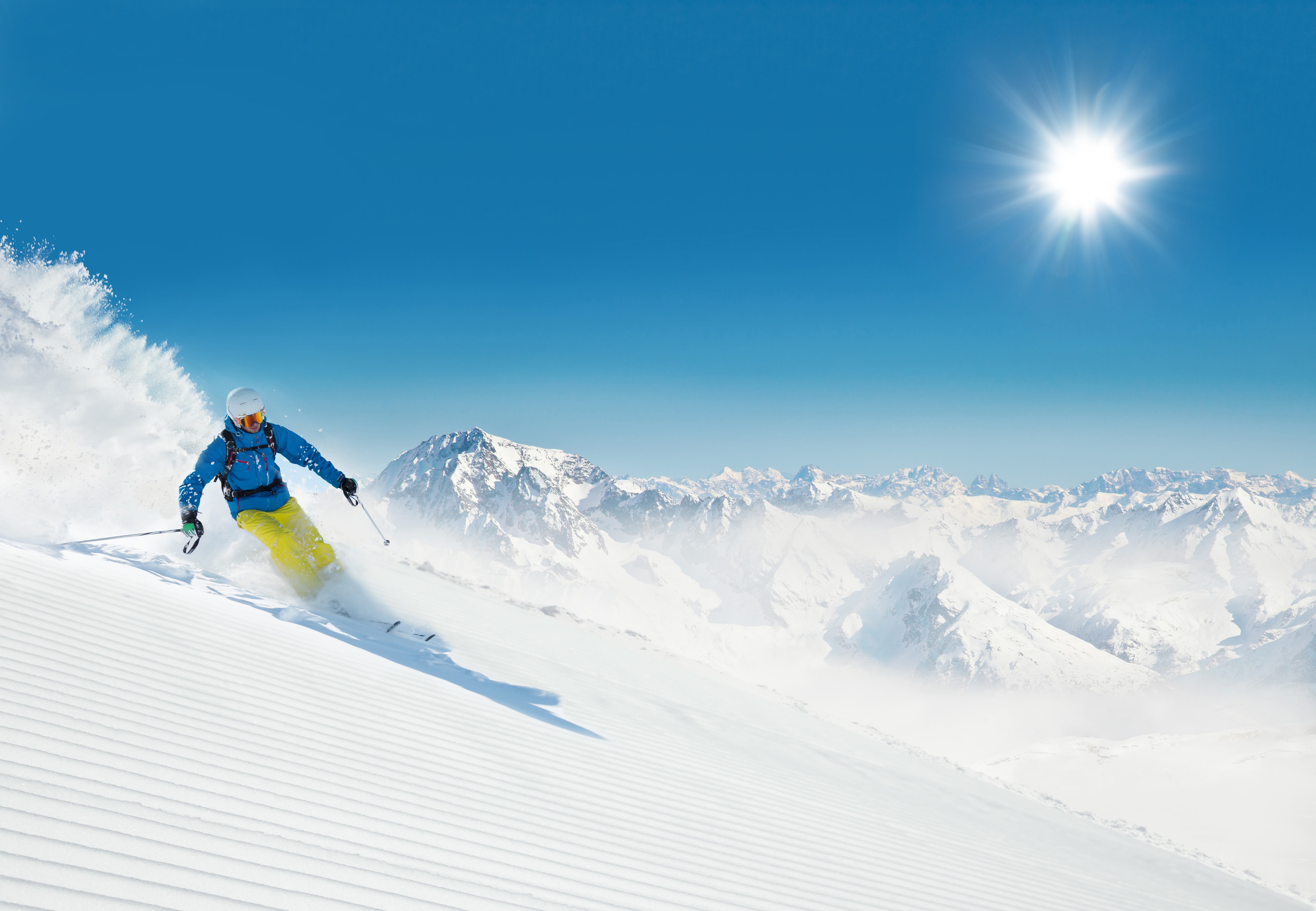 SAALBACH Skitourengruppe Neutral shutterstock_342604946.jpg